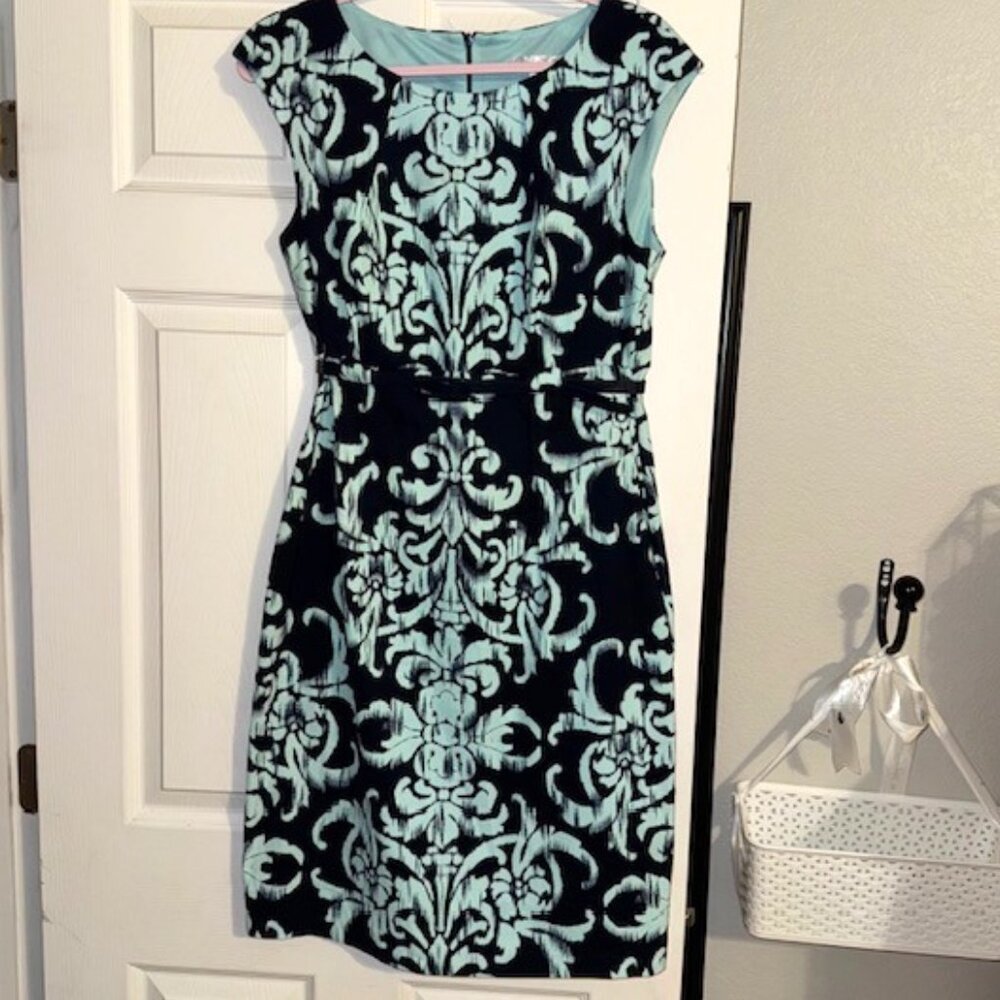 Dressbarn Sleeveless Women's Navy and Teal Damask Designed Dress, Size 12